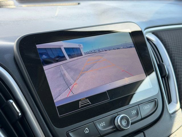 Used 2024 Chevrolet Malibu LT image 30