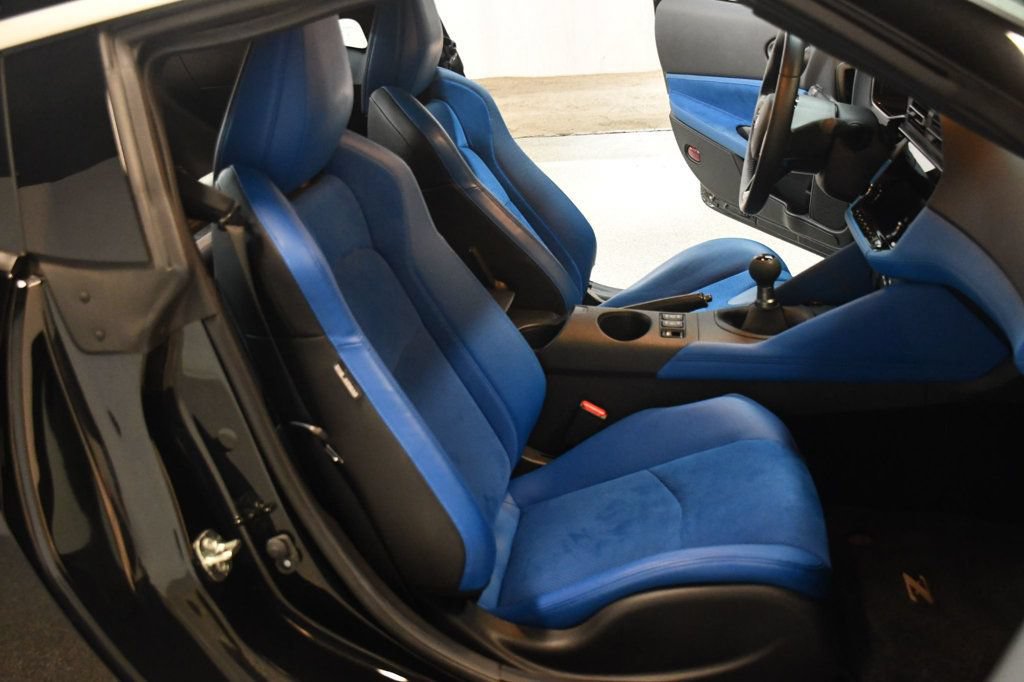 Used 2024 Nissan Z Performance w/ Floor Mat Package RWD image 31