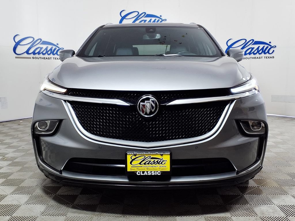 Used 2023 Buick Enclave Essence w/ Experience Buick Package FWD image 3