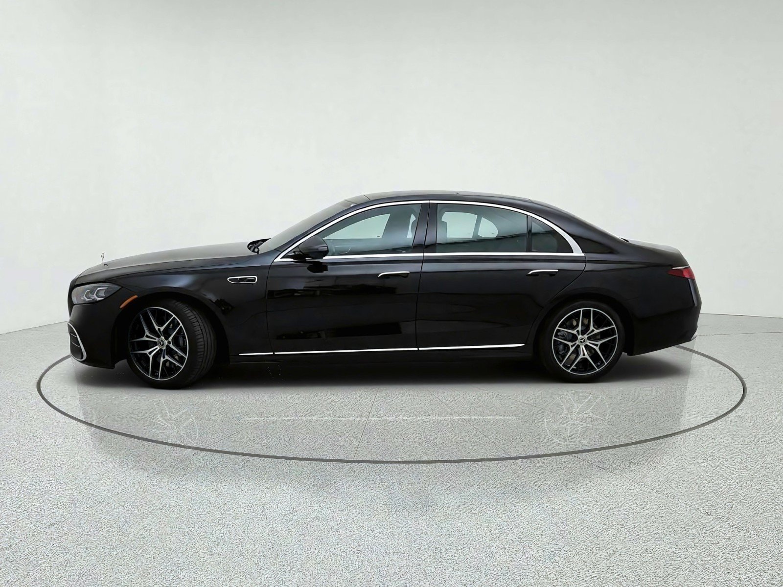 New 2027 Mercedes-Benz S 580 4MATIC Sedan image 14