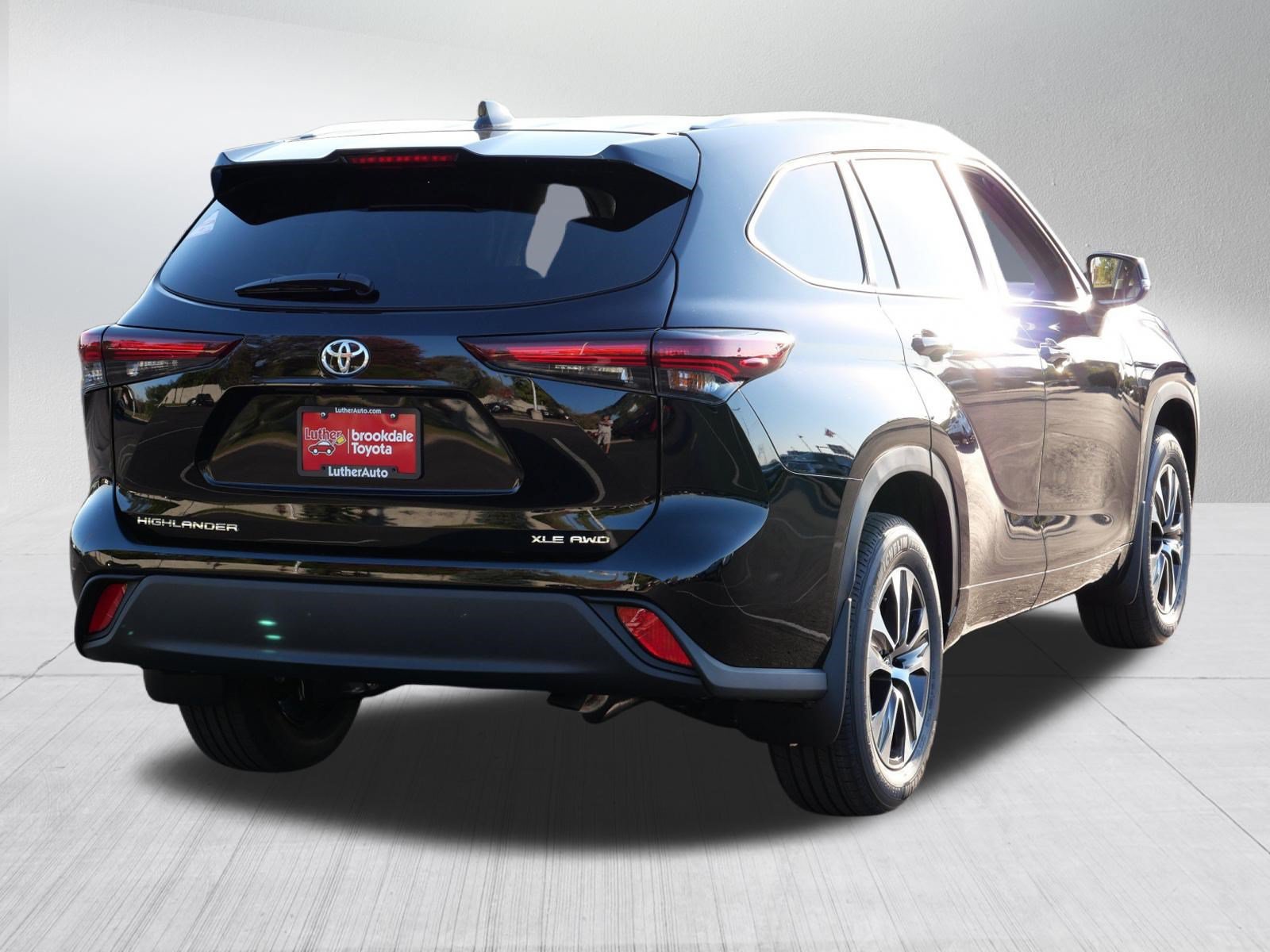 Certified 2026 Toyota Highlander XLE AWD/4WD image 6