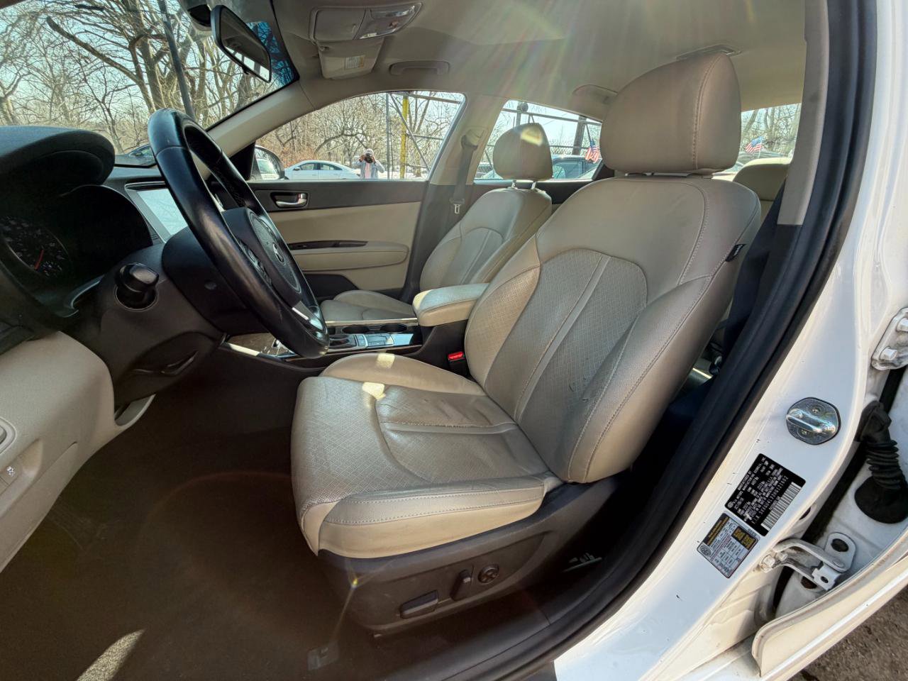 Used 2017 Kia Optima EX image 17