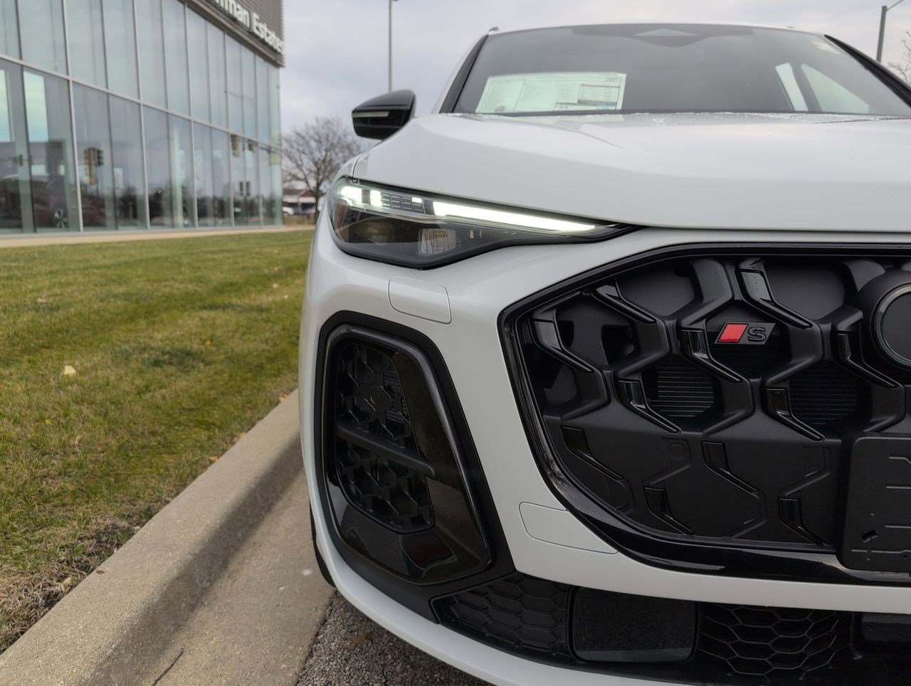 New 2025 Audi SQ5 Prestige image 37