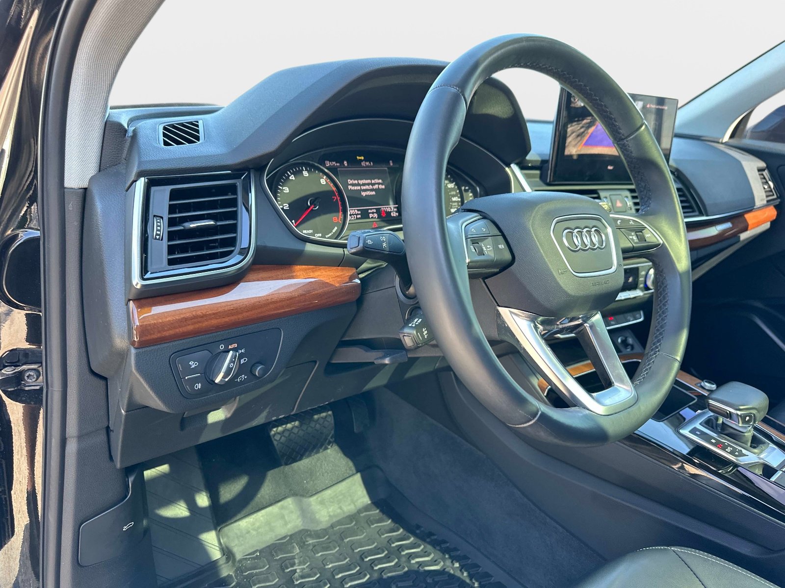 Used 2023 Audi Q5 2.0T Premium w/ Convenience Package image 19