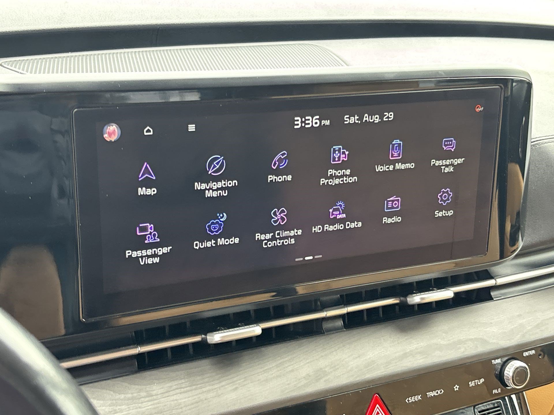 Used 2022 Kia Carnival EX FWD image 12
