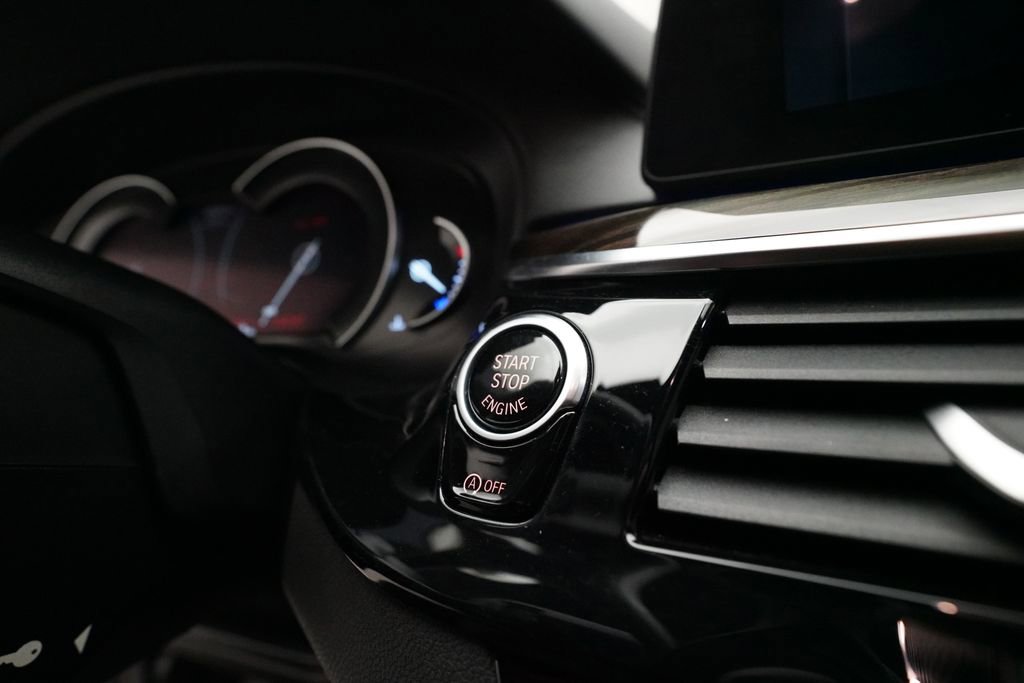 Used 2018 BMW 540i xDrive image 31