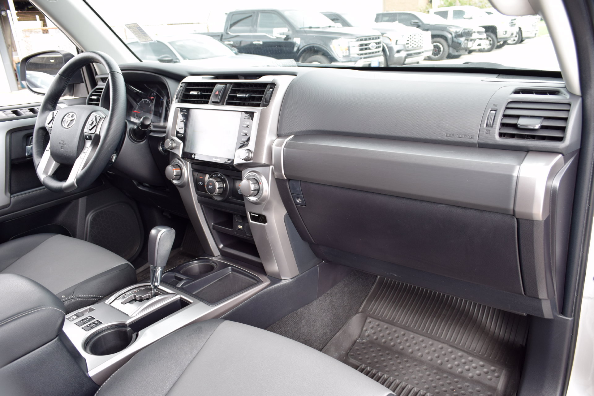 Used 2023 Toyota 4Runner SR5 Premium w/ Moonroof Package RWD image 22