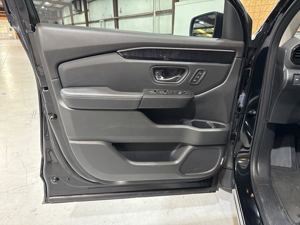 Used 2023 Honda Pilot Elite image 28