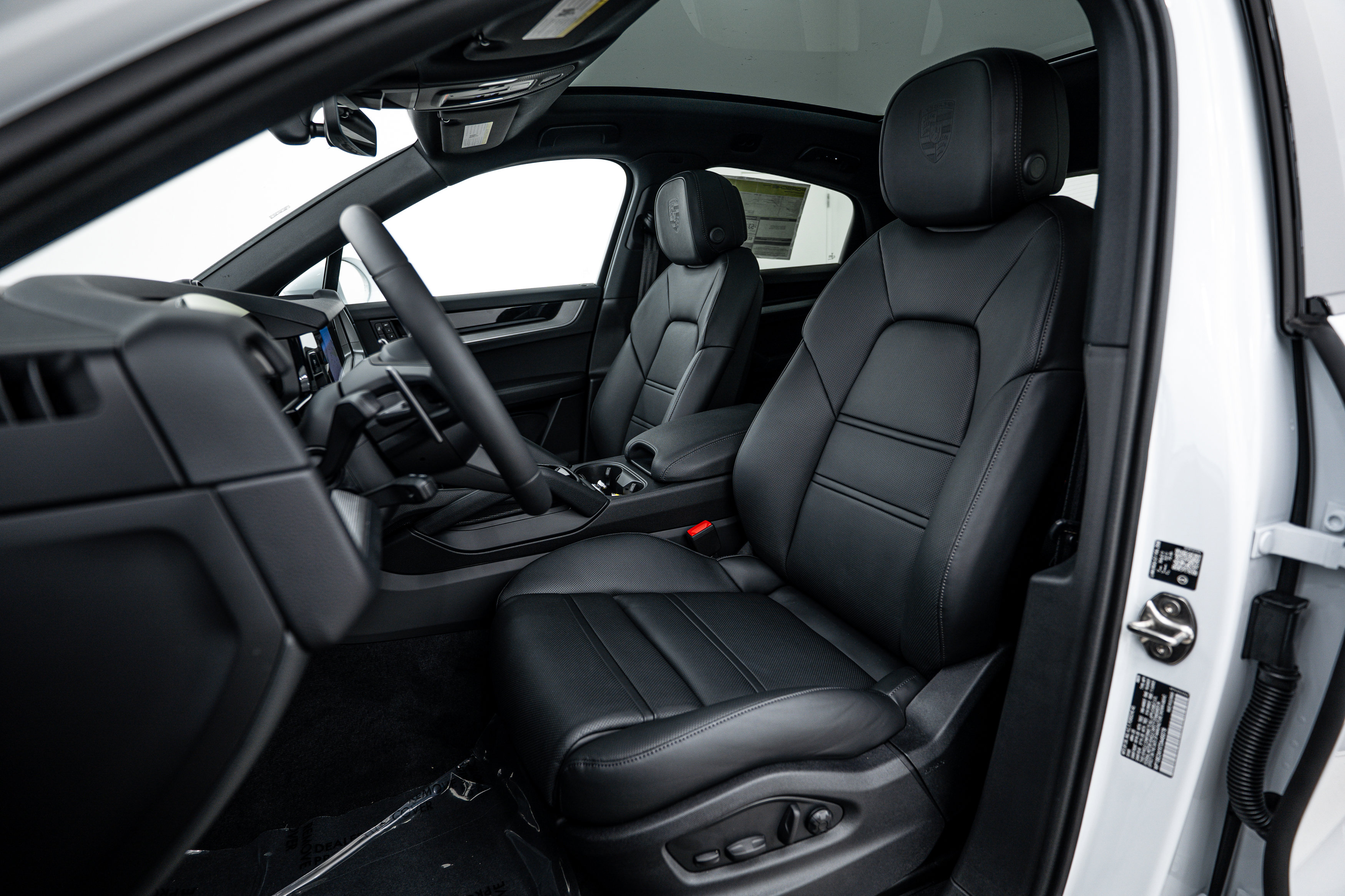 New 2026 Porsche Cayenne E-Hybrid Coupe image 5