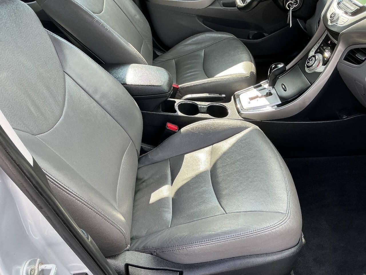 Used 2012 Hyundai Elantra Limited FWD image 23