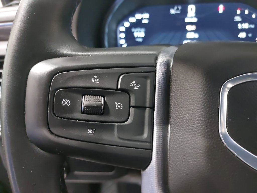 Used 2024 GMC Yukon XL SLT image 17