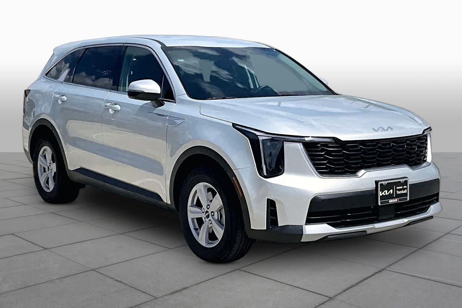 Certified 2026 Kia Sorento LX FWD image 3