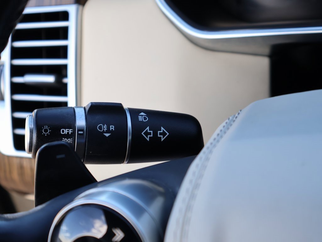 Used 2018 Land Rover Range Rover Supercharged image 34