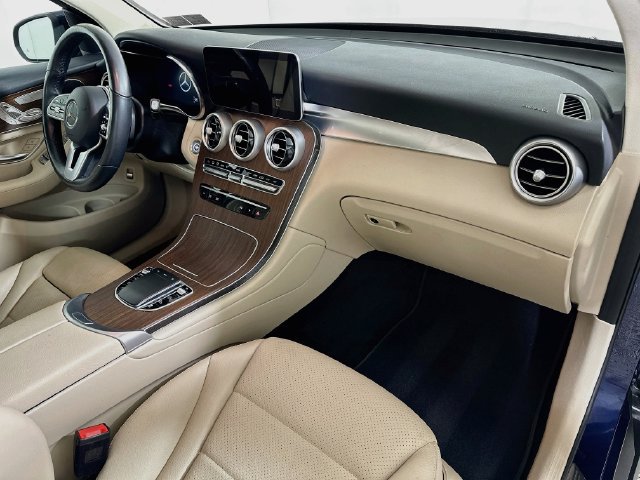 Used 2022 Mercedes-Benz GLC 300 4MATIC image 34