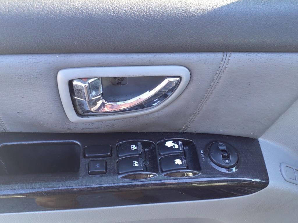 Used 2007 Kia Sorento EX w/ Luxury Pkg image 11