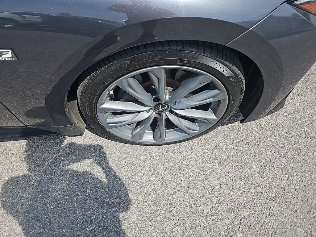 Used 2022 Lexus IS 350 F Sport RWD image 10
