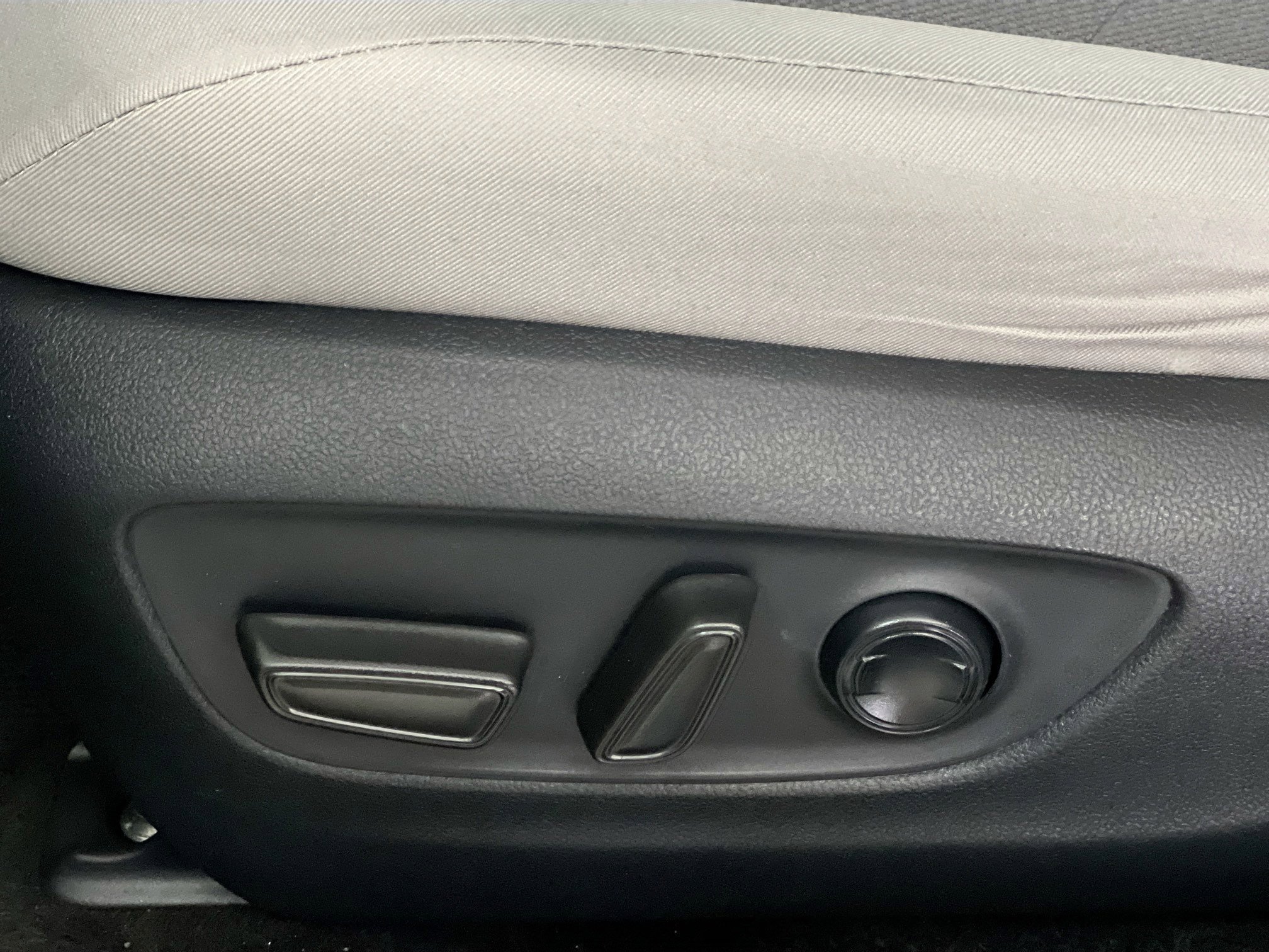 Used 2024 Toyota RAV4 XLE image 15