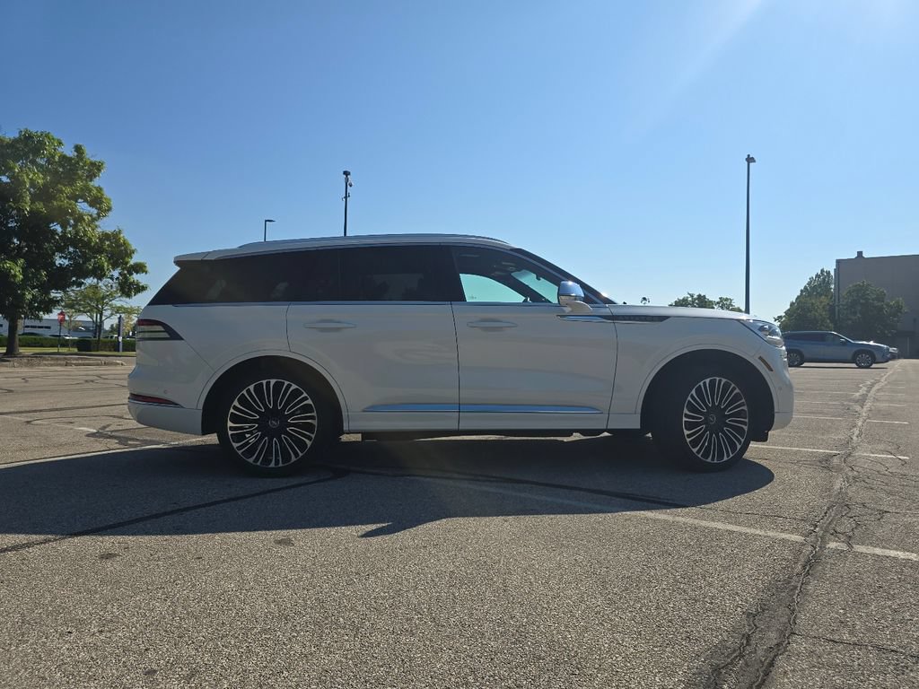 Used 2022 Lincoln Aviator Black Label w/ Class IV Trailer Tow Package AWD/4WD image 18