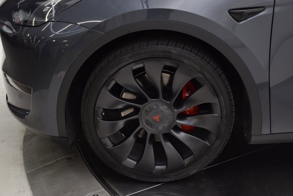 Used 2022 Tesla Model Y Performance image 12