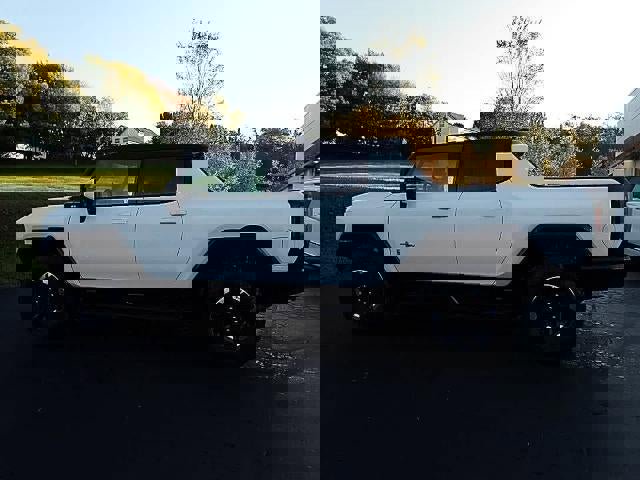 New 2025 GMC Hummer EV 2X w/ Extreme Off-Road Package image 3
