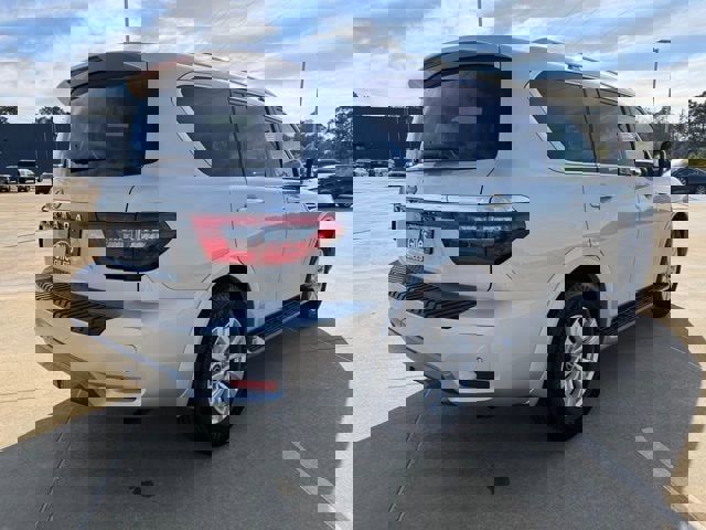 Used 2024 Nissan Armada SV image 5