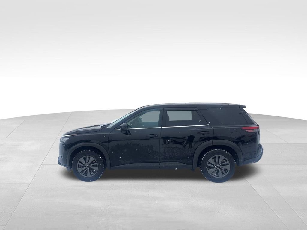 Used 2022 Nissan Pathfinder S image 3