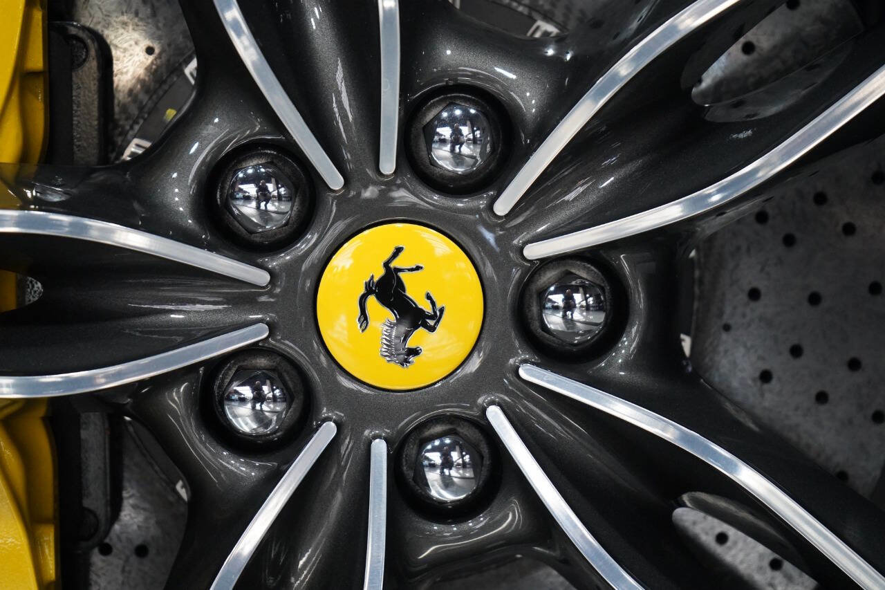 Used 2023 Ferrari Roma RWD image 39