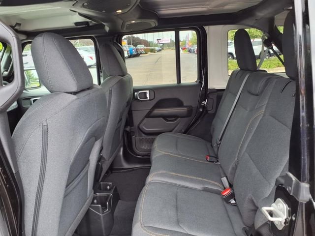 Used 2024 Jeep Wrangler Sahara w/ Technology Group image 8
