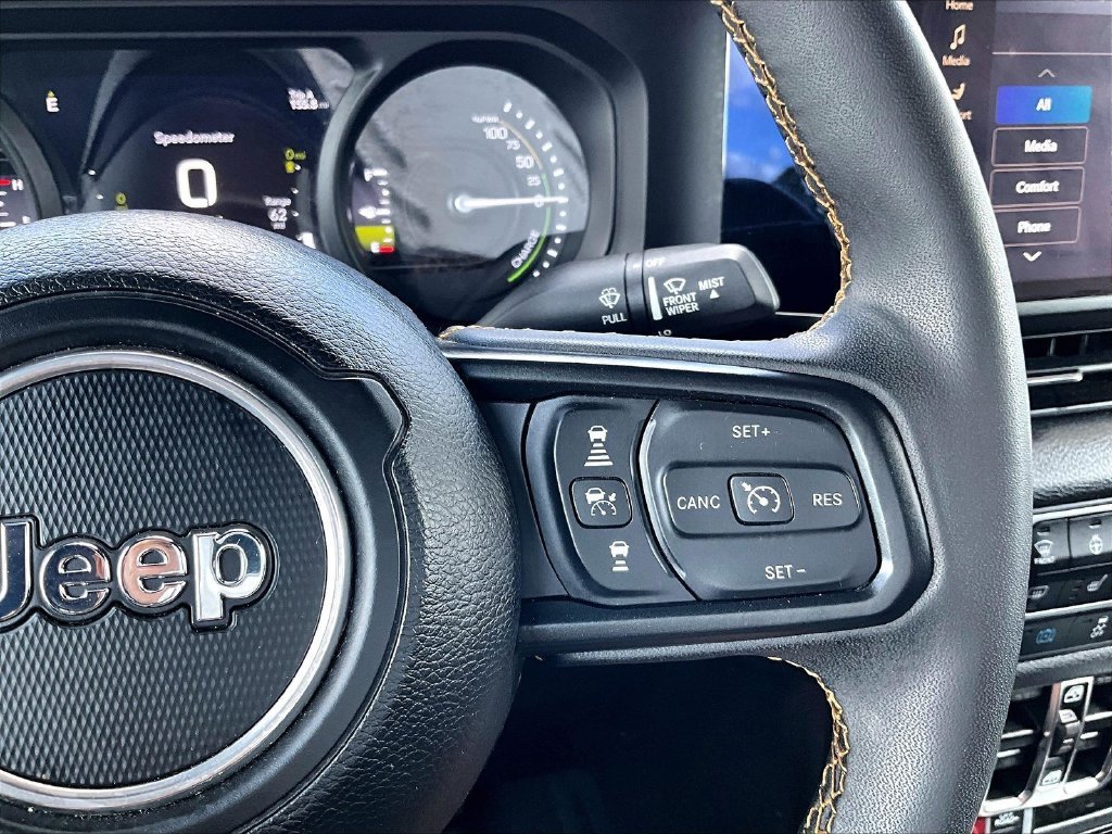 Used 2024 Jeep Wrangler Unlimited AWD/4WD image 23
