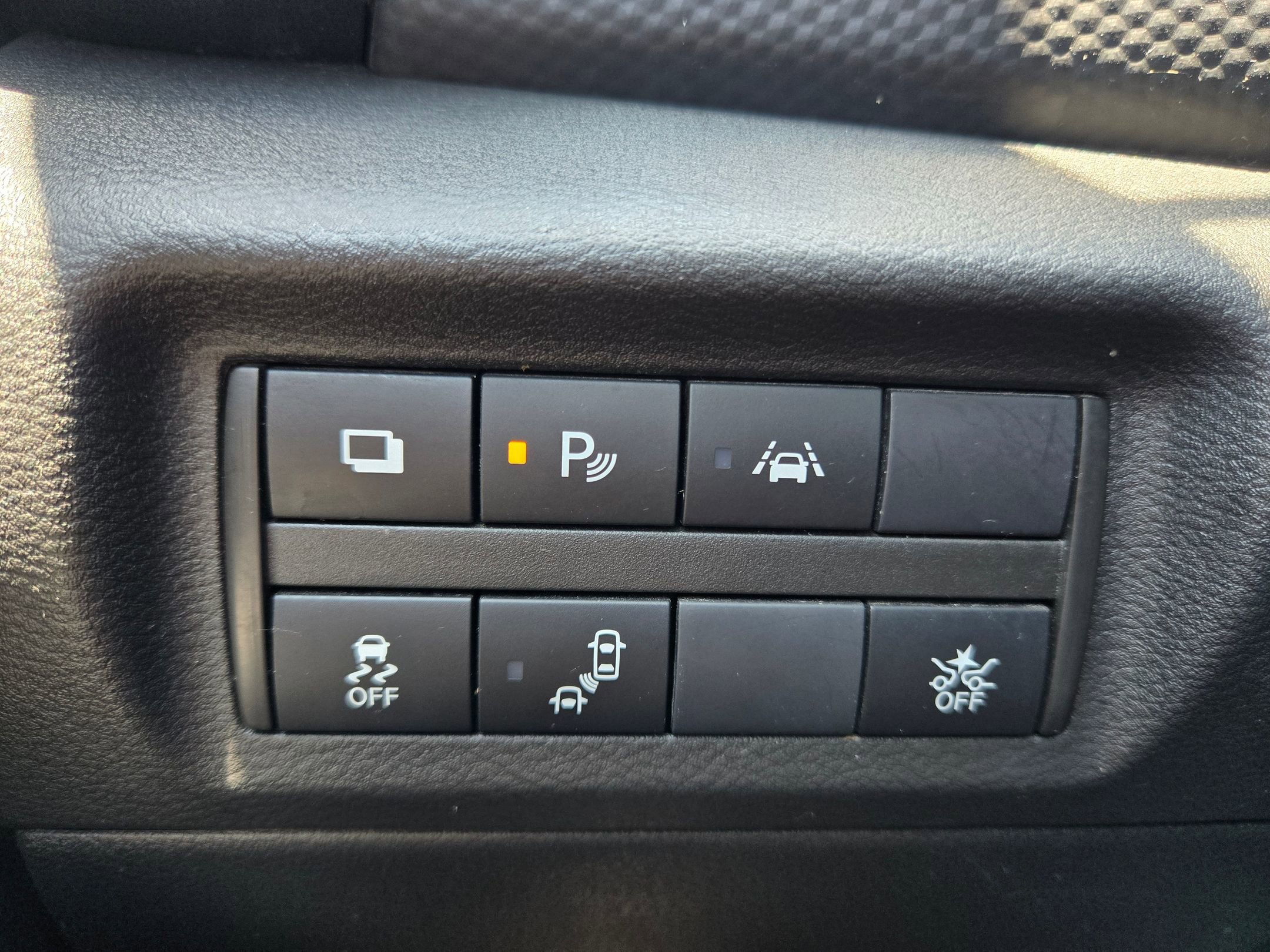 Used 2022 Nissan Kicks S FWD image 26