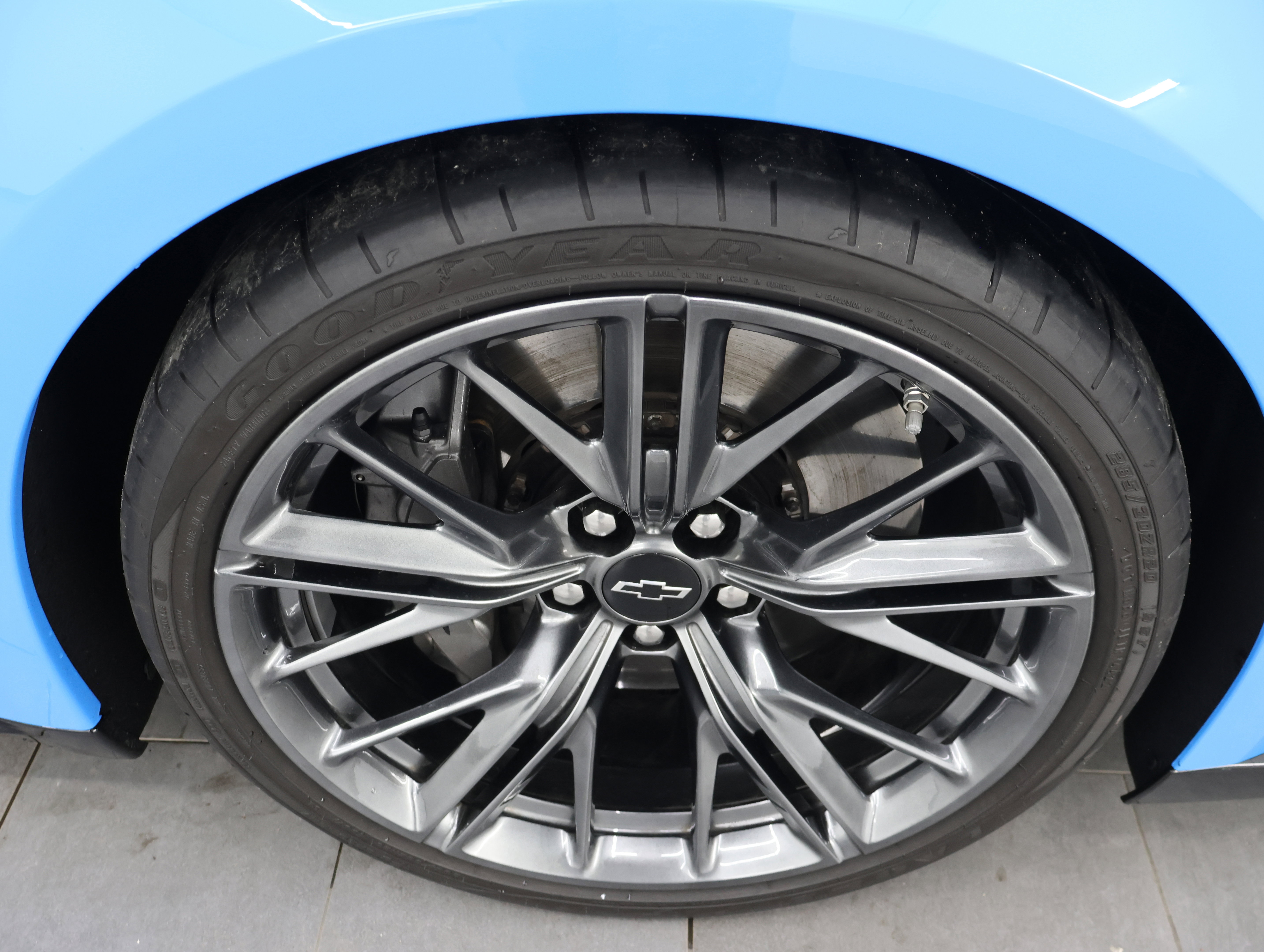 Used 2023 Chevrolet Camaro ZL1 RWD image 3
