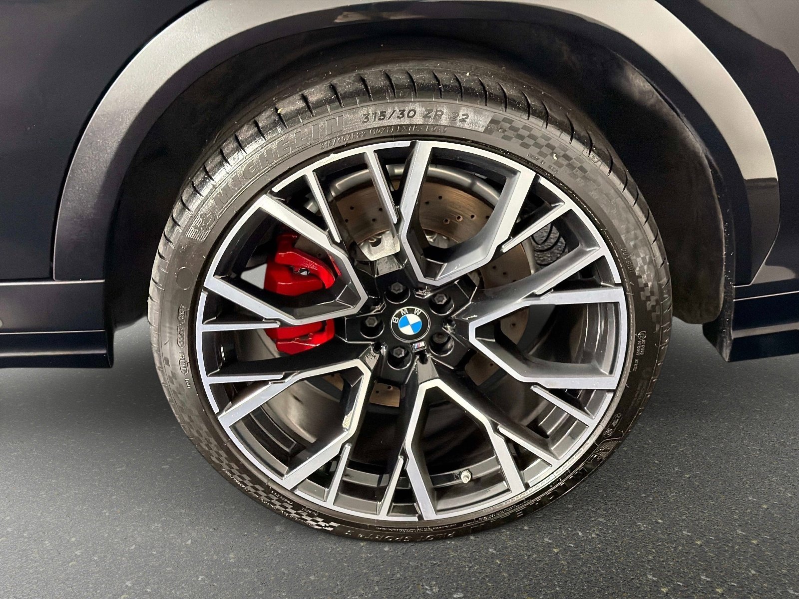 Used 2025 BMW X6 M Competition image 13