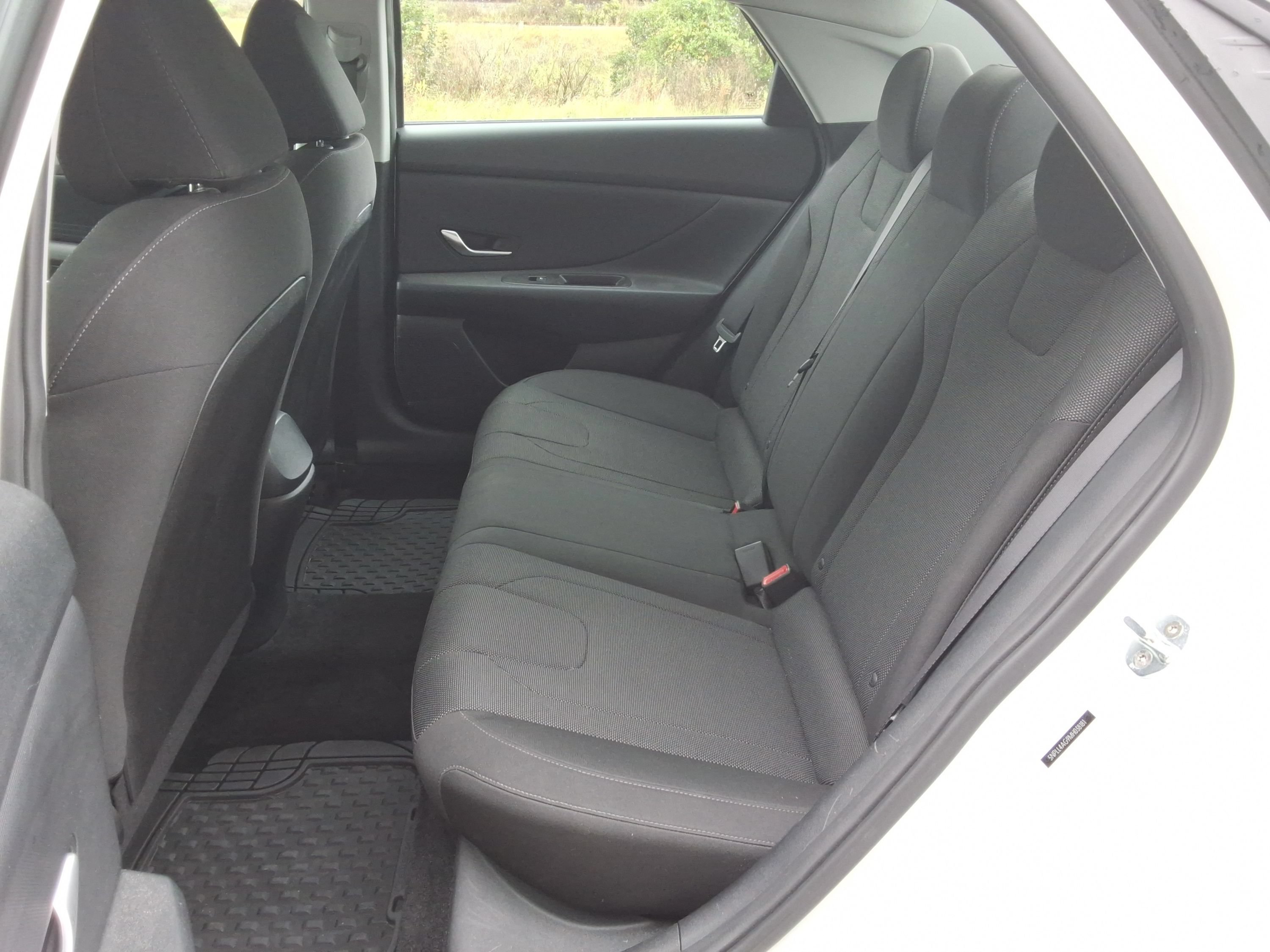 Used 2021 Hyundai Elantra SE FWD image 29