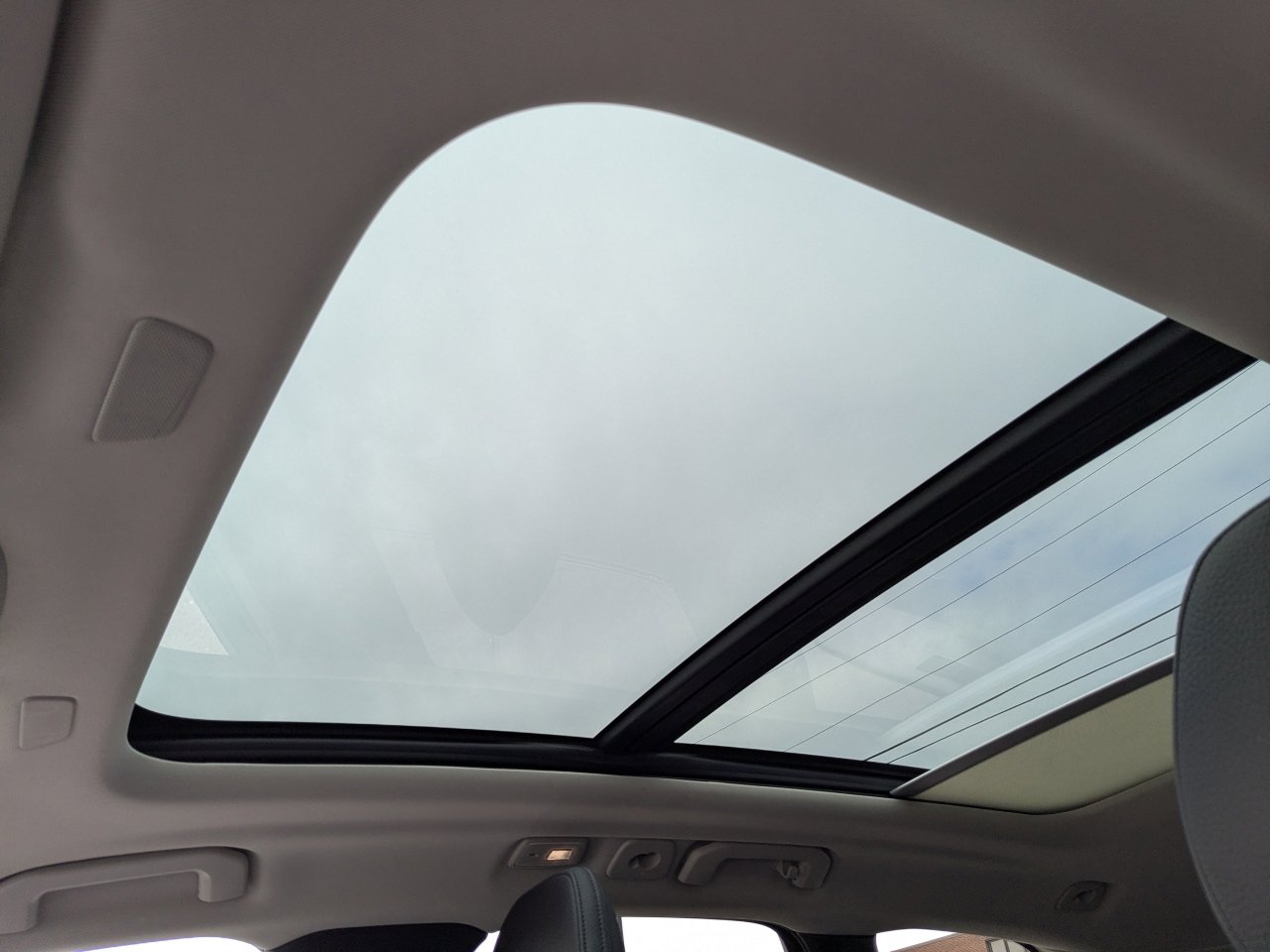 Used 2024 Volvo XC60 B5 Plus image 23