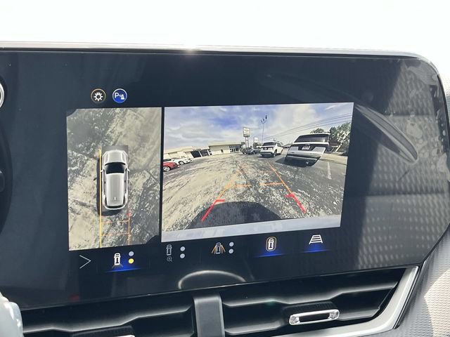 New 2026 Chevrolet Equinox LT w/ Safety and Technology Package FWD image 25