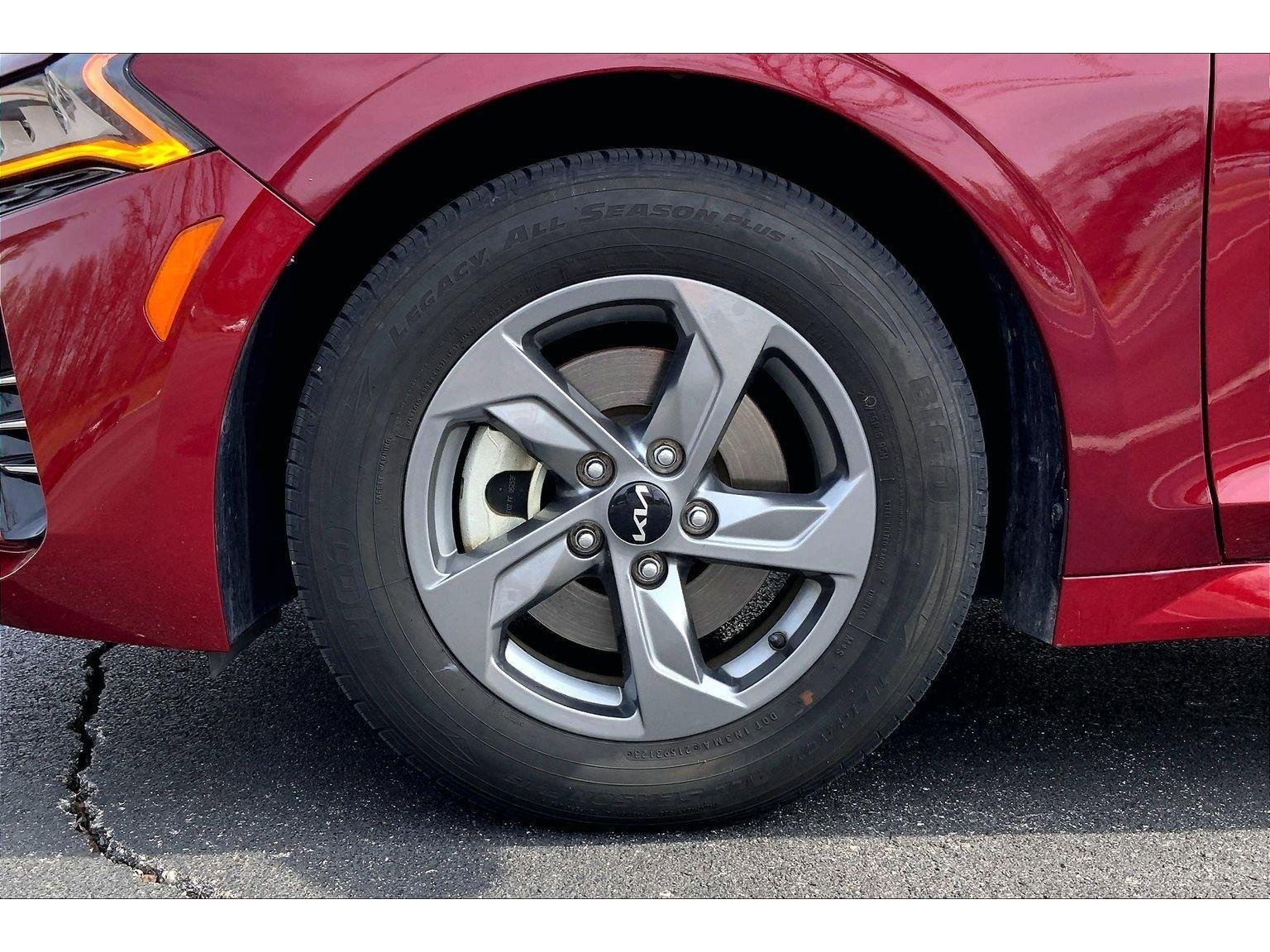 Used 2024 Kia K5 LXS image 8