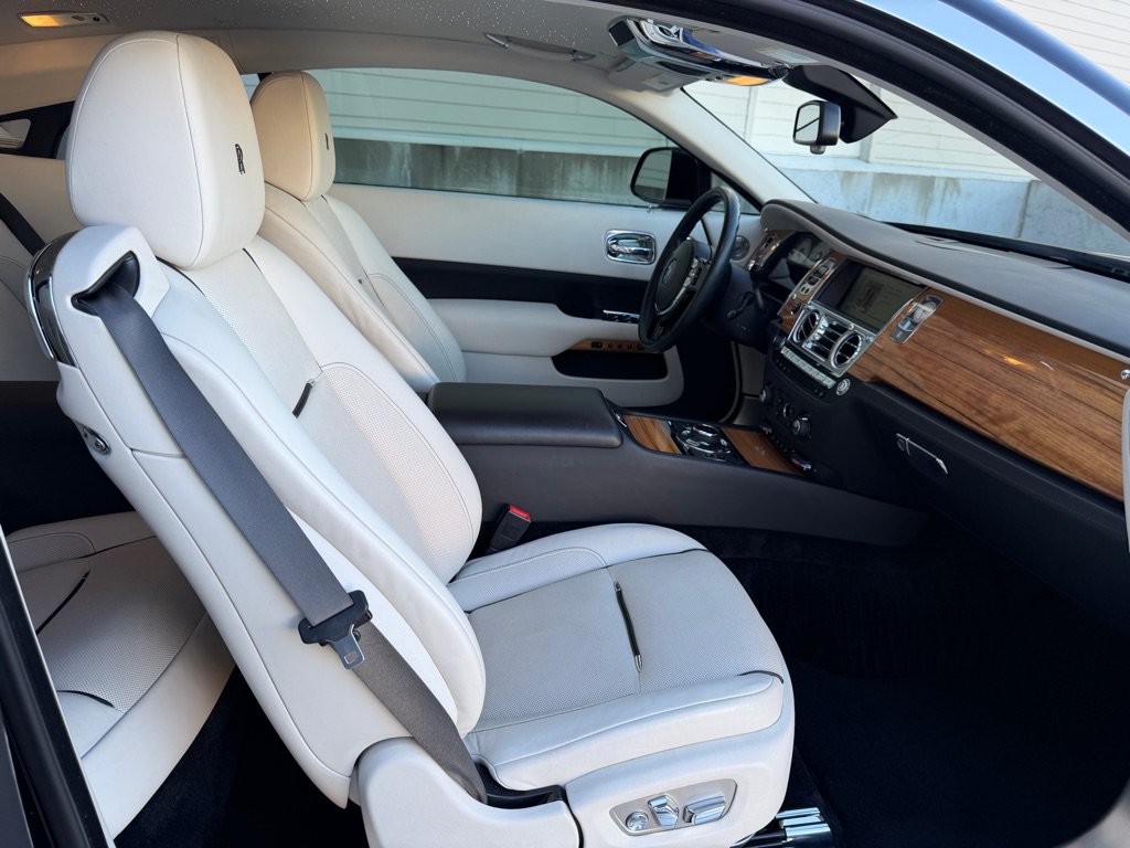Used 2017 Rolls-Royce Wraith RWD image 31
