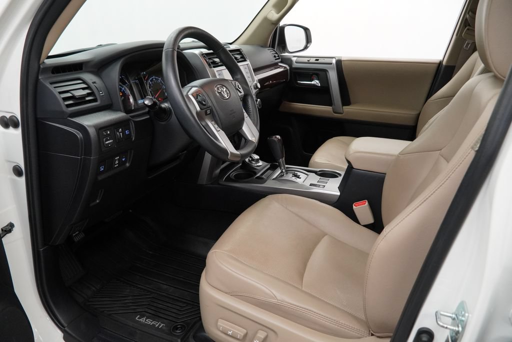 Used 2022 Toyota 4Runner Limited AWD/4WD image 22