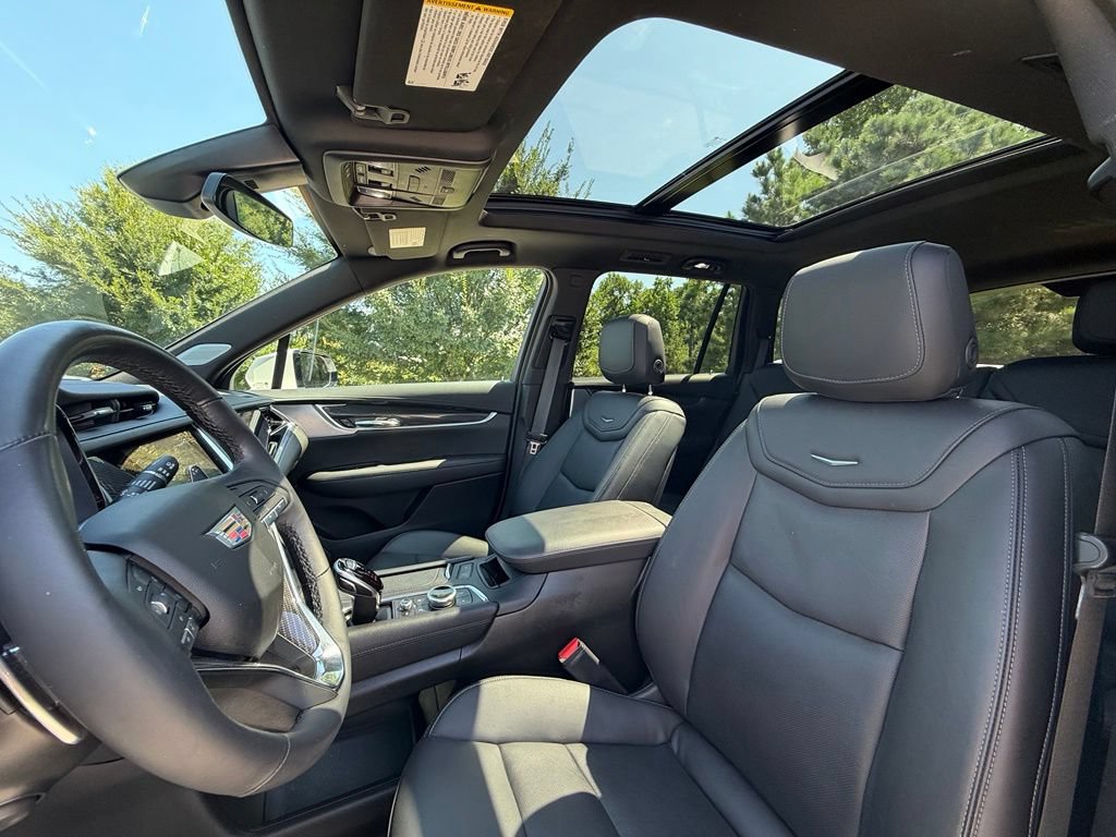 Certified 2024 Cadillac XT6 Sport w/ LPO, Floor Liner Package AWD/4WD image 12