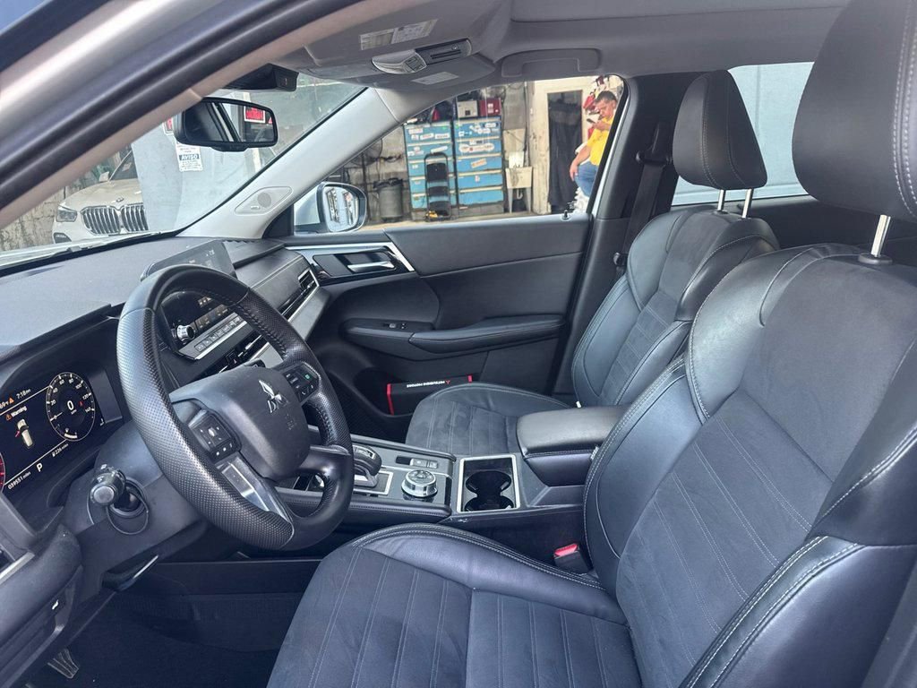 Used 2022 Mitsubishi Outlander SE AWD/4WD image 34
