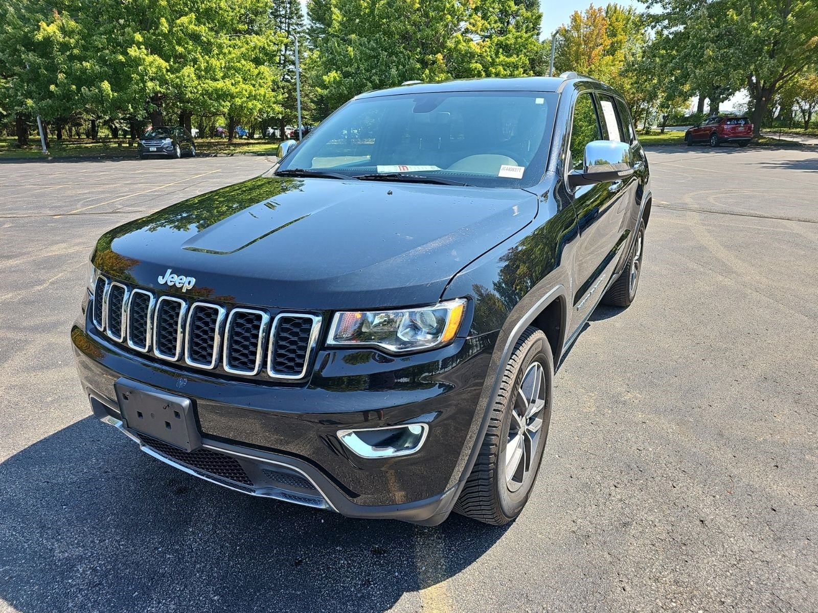 Used 2018 Jeep Grand Cherokee Limited AWD/4WD image 2
