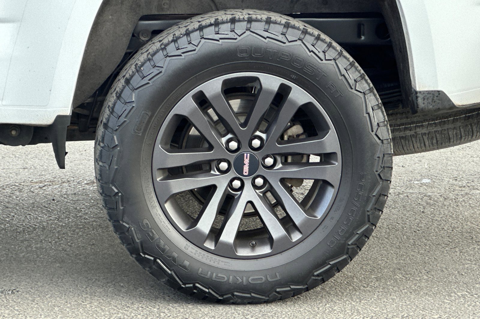 Used 2020 GMC Canyon SLE w/ Elevation Edition image 24