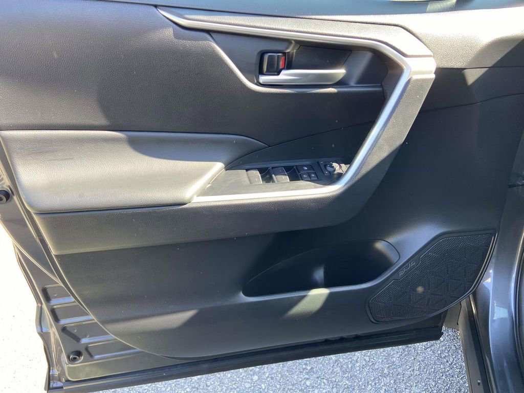 Used 2024 Toyota RAV4 XLE Premium FWD image 15