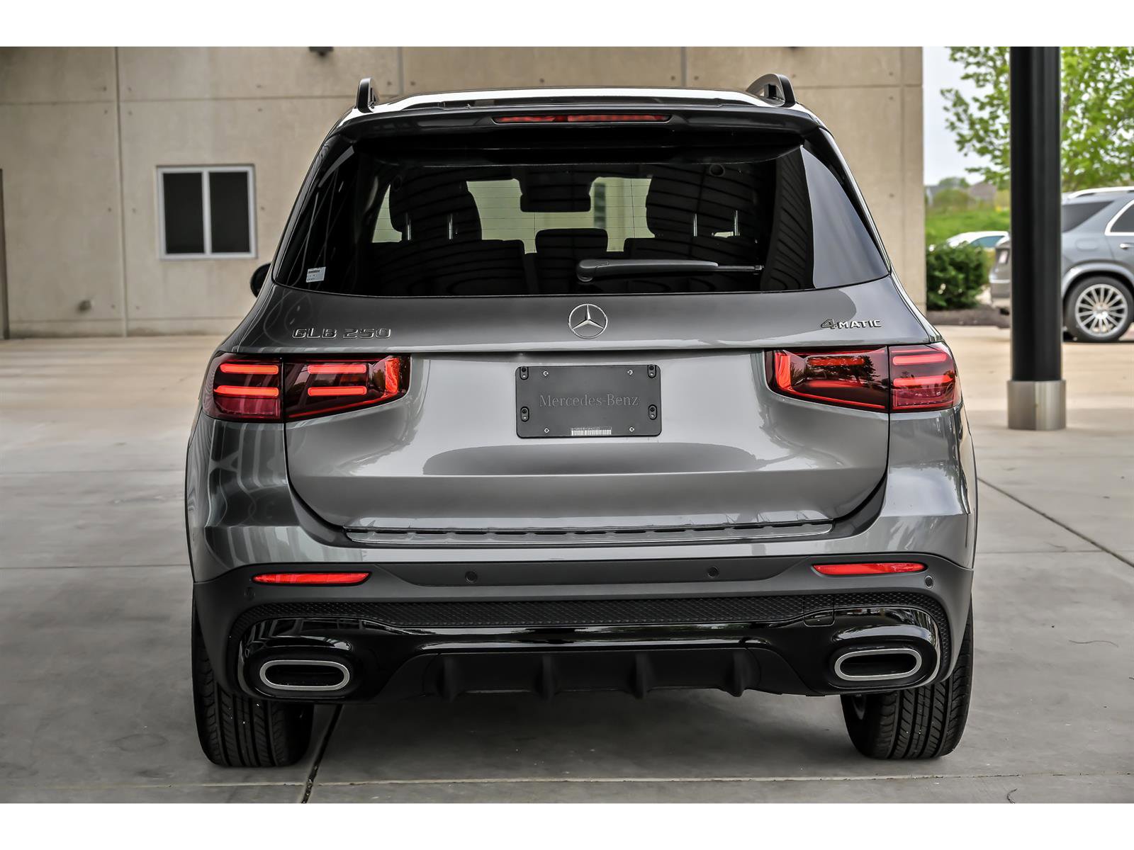Certified 2025 Mercedes-Benz GLB 250 4MATIC image 7