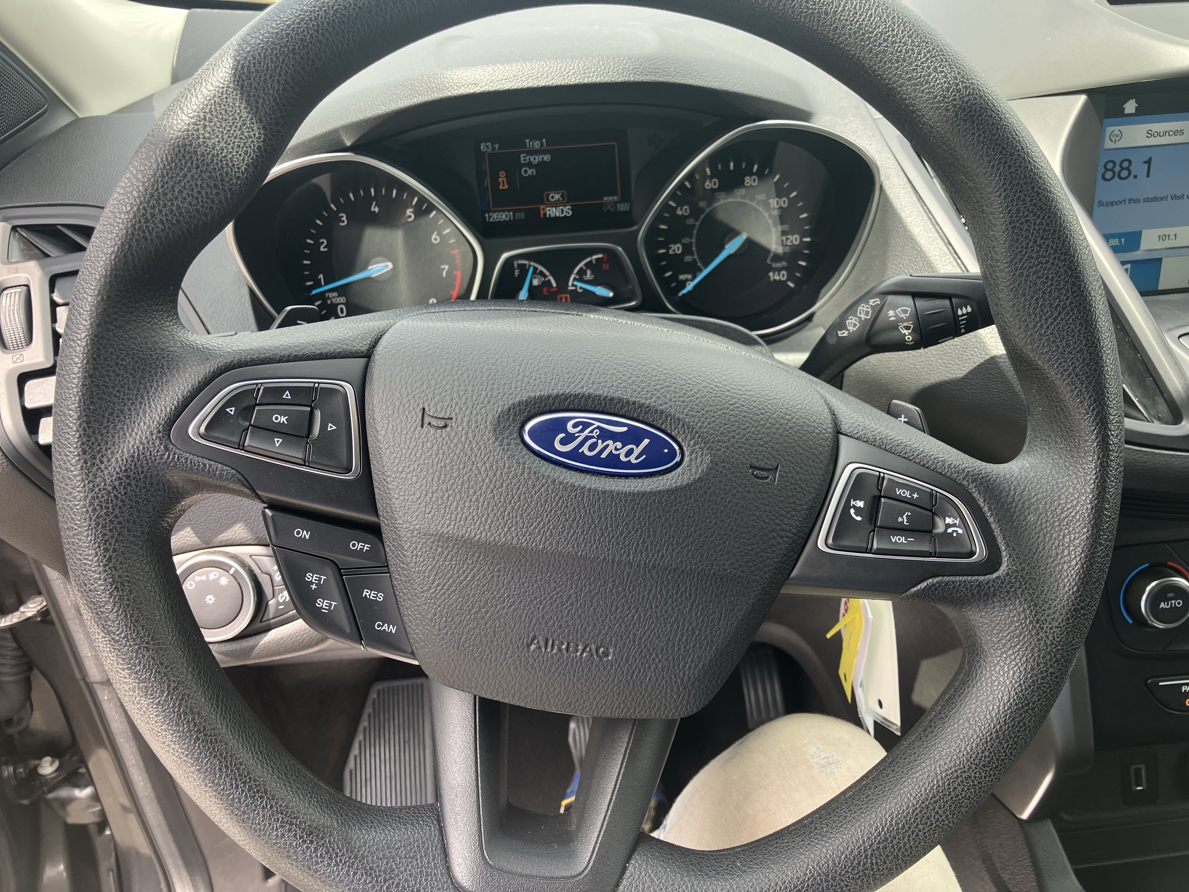 Used 2017 Ford Escape SE w/ Equipment Group 201A FWD image 22