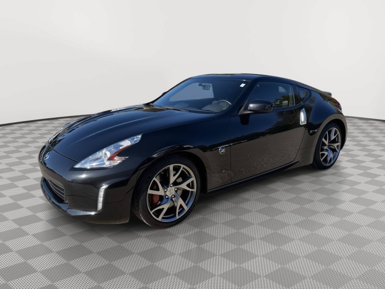 Used 2017 Nissan 370Z Coupe RWD image 5