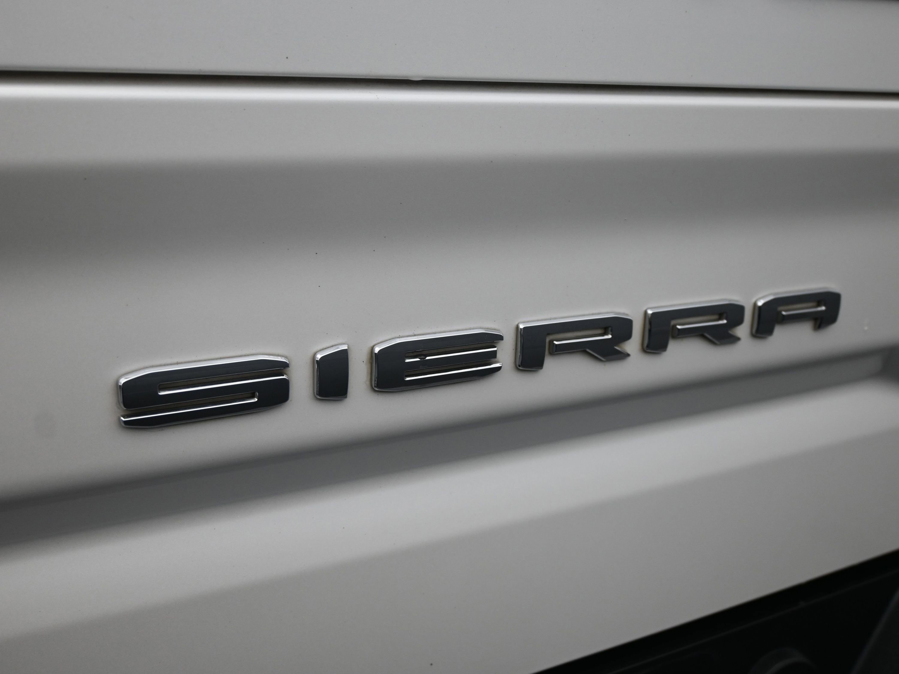Used 2023 GMC Sierra 1500 SLT w/ SLT Premium Package image 14