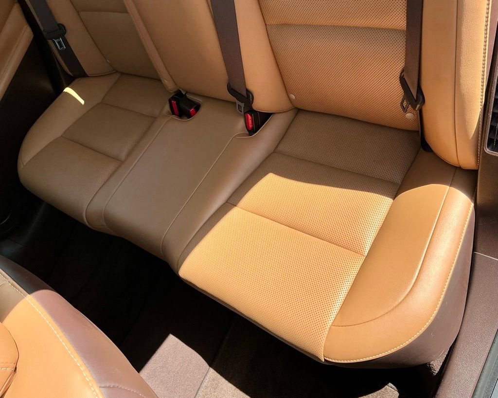 Used 2016 Lexus ES 300h w/ Premium Package w/Wood Trim image 28