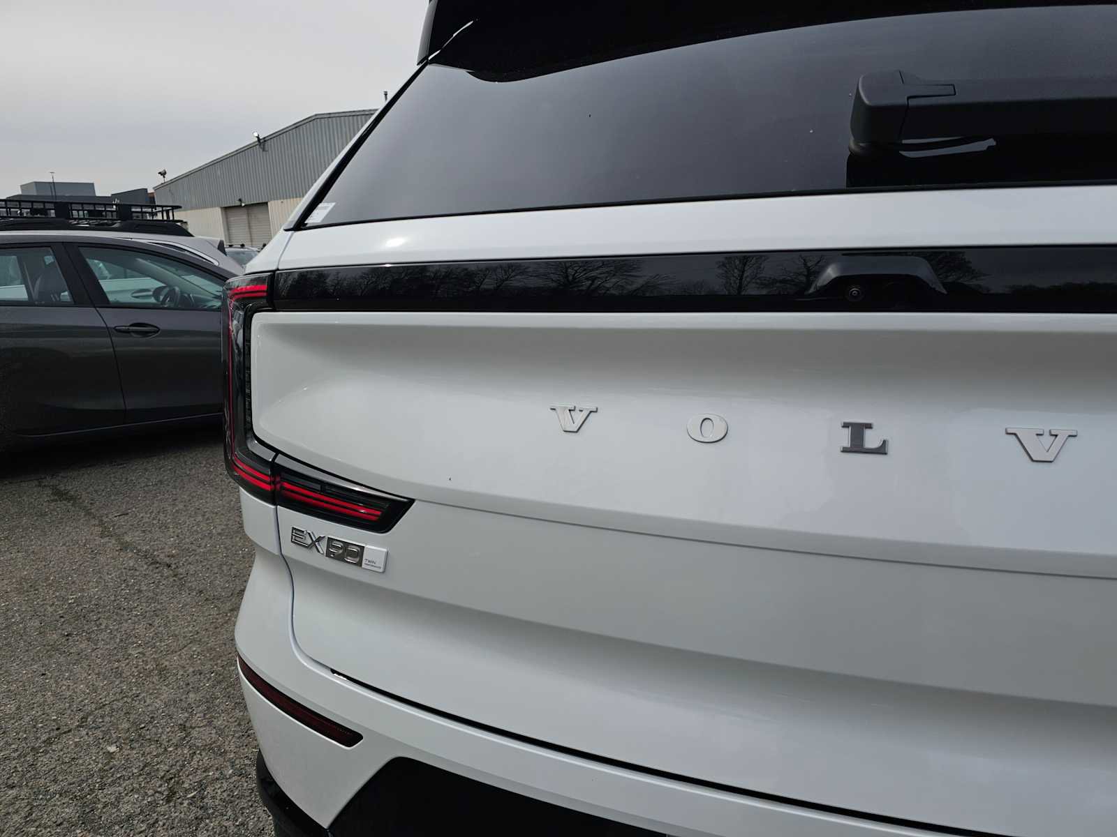 New 2026 Volvo EX90 Ultra image 15