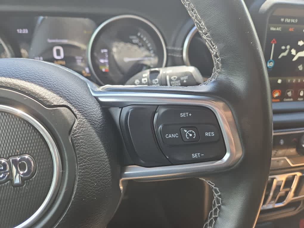 New 2023 Jeep Wrangler Unlimited Sahara w/ Cold Weather Group AWD/4WD image 23